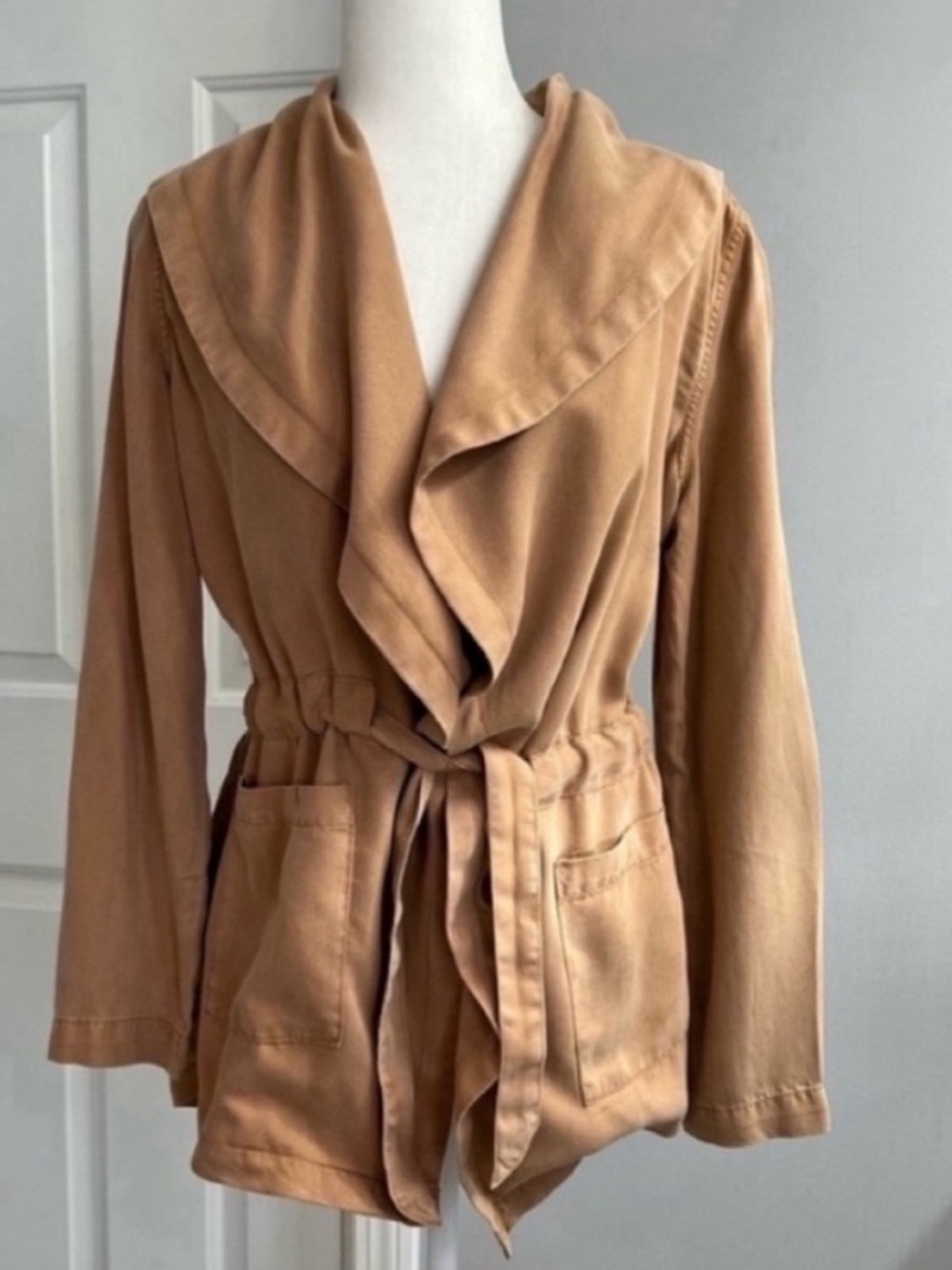 Max Jeans Waterfall Front Jacket
Tan Size S